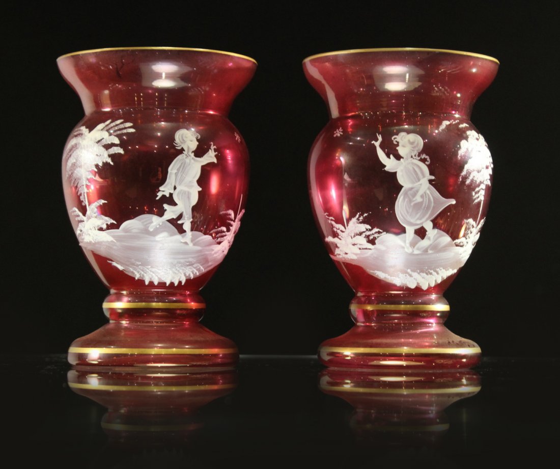 Pair MARY GREGORY Cranberry Glass Small Vases (1 of 6)