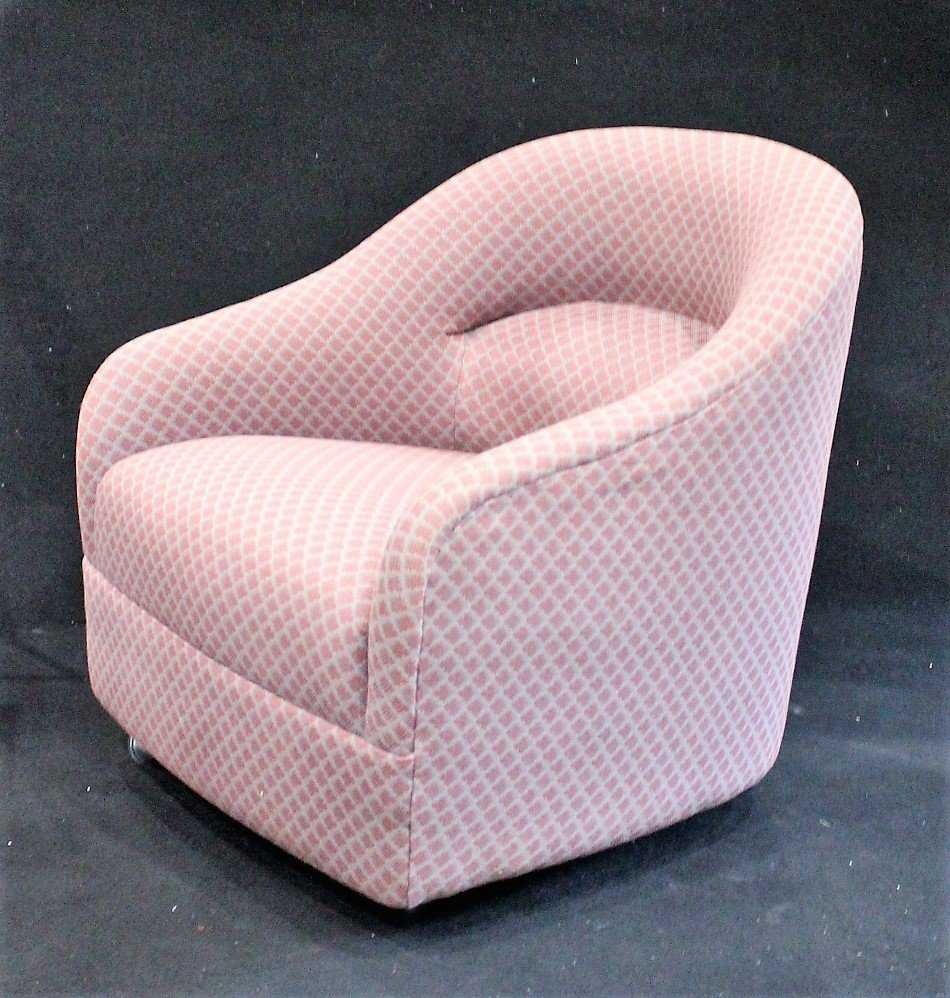 THAYER COGGIN Style UPHOLSTERED TUB CHAIR - Clean: THAYER COGGIN Style UPHOLSTERED TUB CHAIR - Clean, on wheels. Size: 31 in. height, 28.5 in. wide.