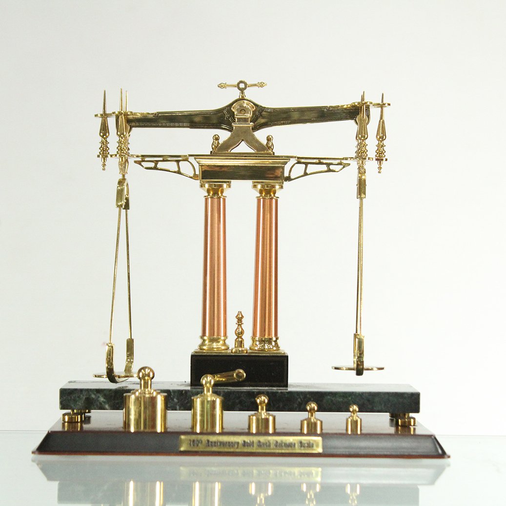 BRASS AND COPPER BALANCE SCALE (1 of 5)
