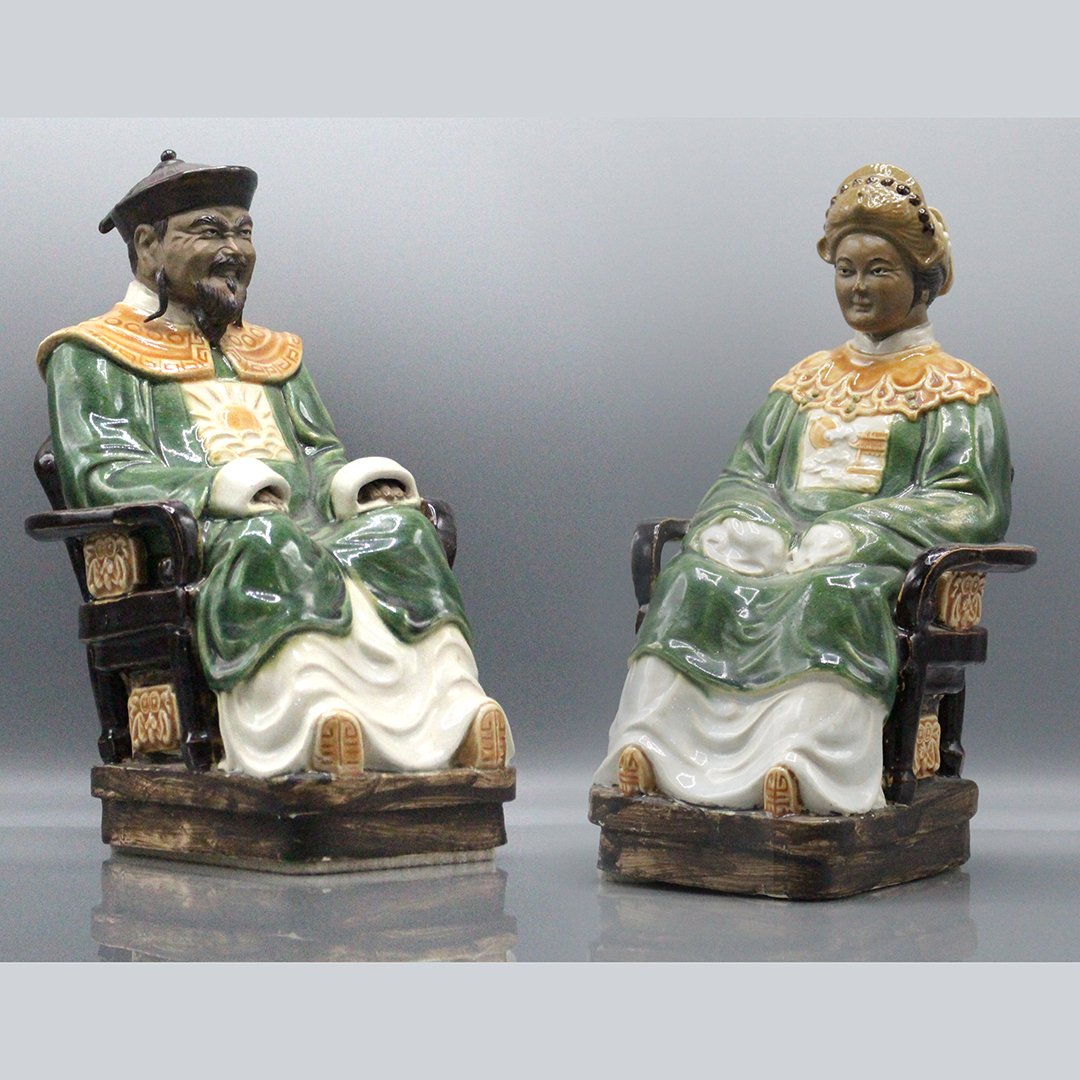 Two [2] Porcelain Oriental Figures Seated King & Queen (1 of 11)