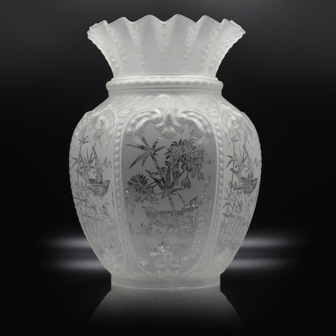 Aesthetic Movement Satin Glass Etched Panel Lamp Shade (1 of 7)