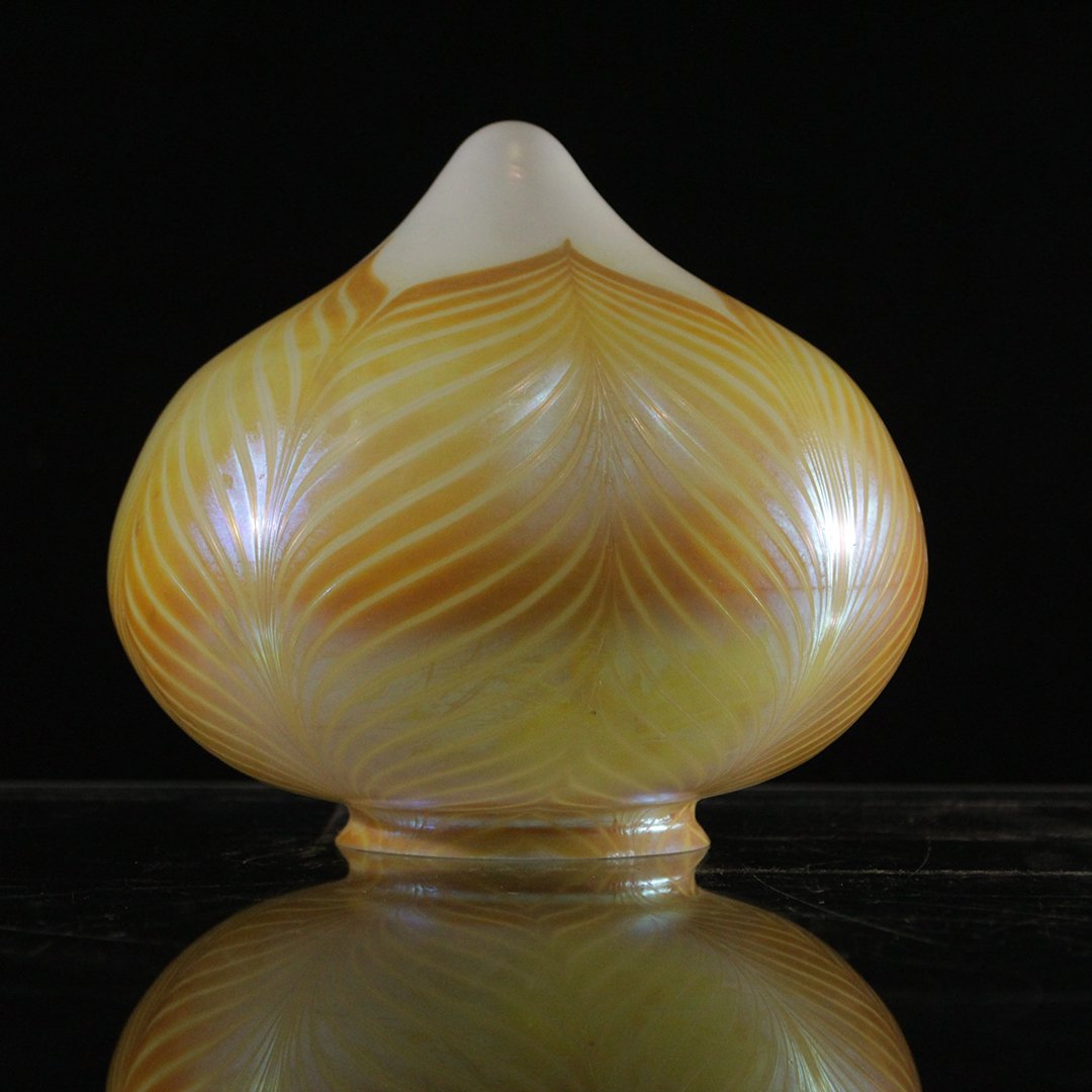 Pulled Feather Art Glass Acorn Shaped Lamp Shade (1 of 4)