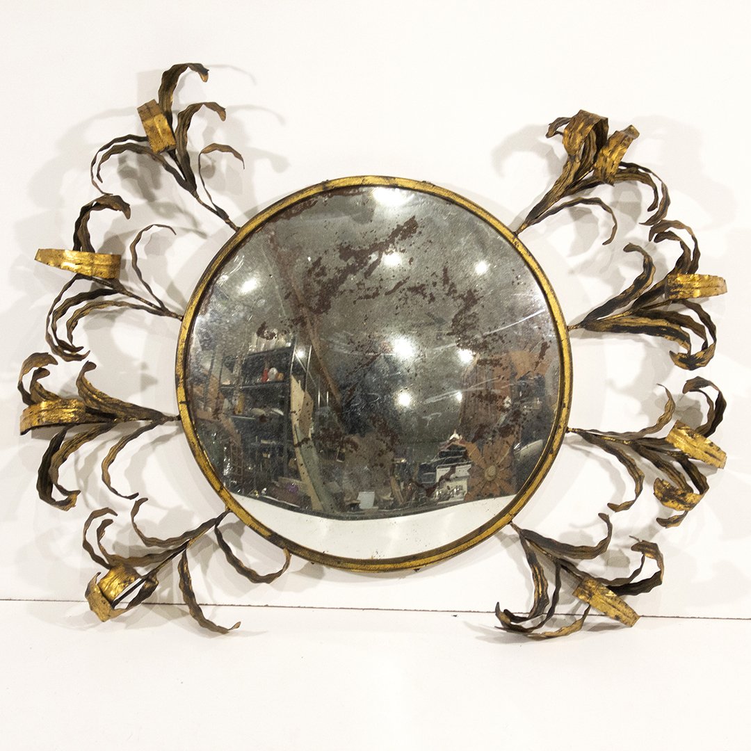 Hollywood Regency Round Mirror with sunburst leafs. (1 of 4)