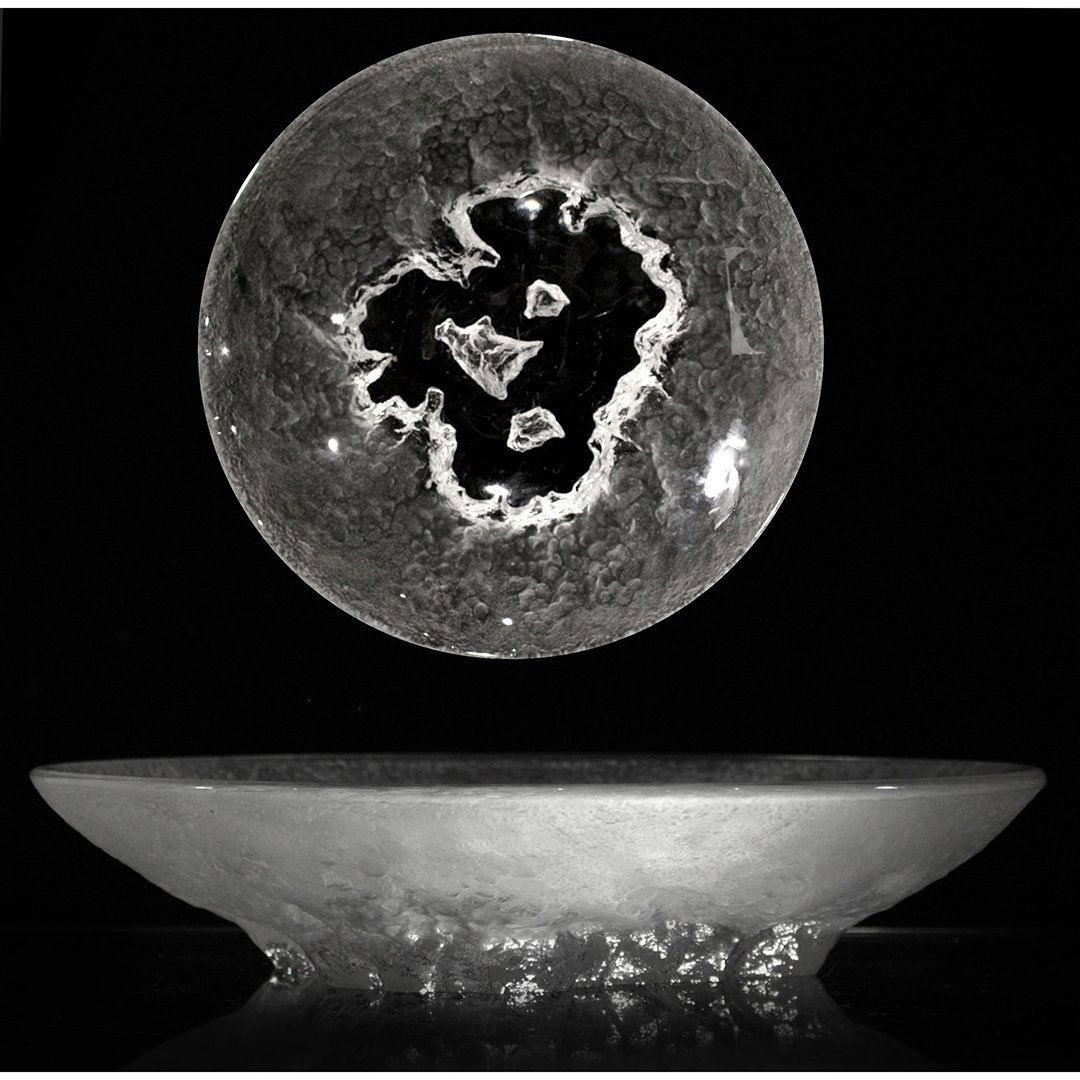 Hoya Glass Iceberg Center Bowl, Signed: Hoya Glass Iceberg Center Bowl, Signed. Size: 2.5 h , 12 w