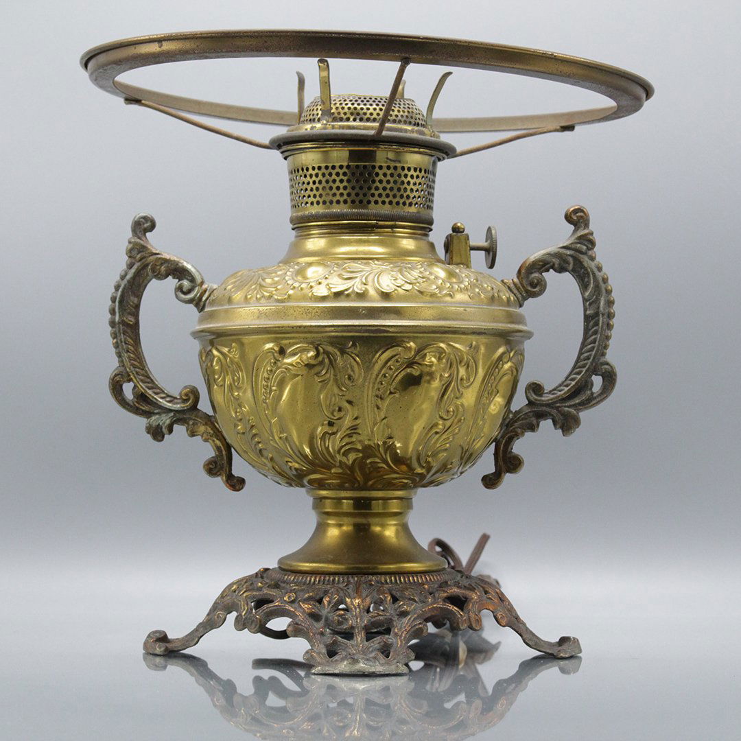 Antique USA Victorian Fancy Brass Parlor Lamp (1 of 6)