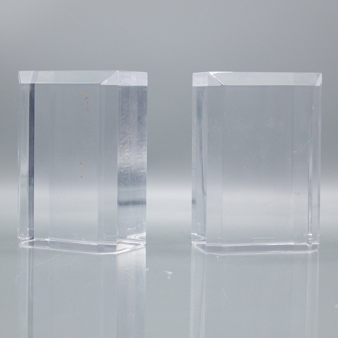 Vintage Lucite Bookends (1 of 3)