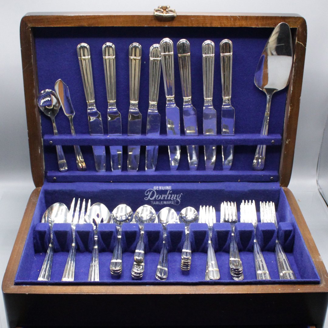 Set of Wallace Silver Plate Flatware Silverware (1 of 8)