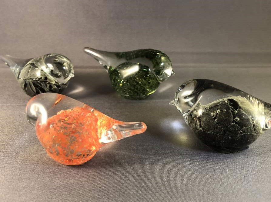 Four [4] Kalmar Handblown Made in Norway Glass Birds (1 of 8)