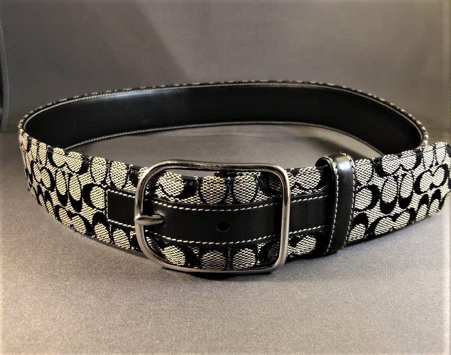 COACH - Belt - Size Medium 8573 D2: COACH - Belt - Size Medium 8573 D2