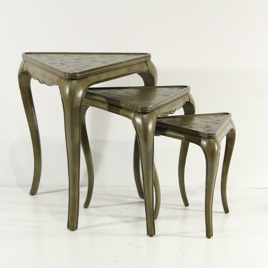 Contemporary triangle nesting tables Pulaski: Contemporary triangle nesting tables Pulaski furntiure. Size: max table 24 h , 22 w