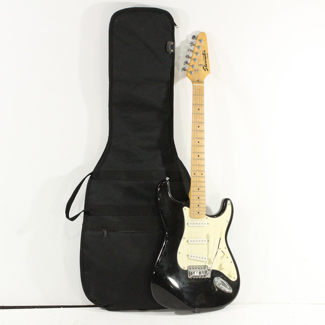 Starcaster Fender Guitar w/ soft case (1 of 5)