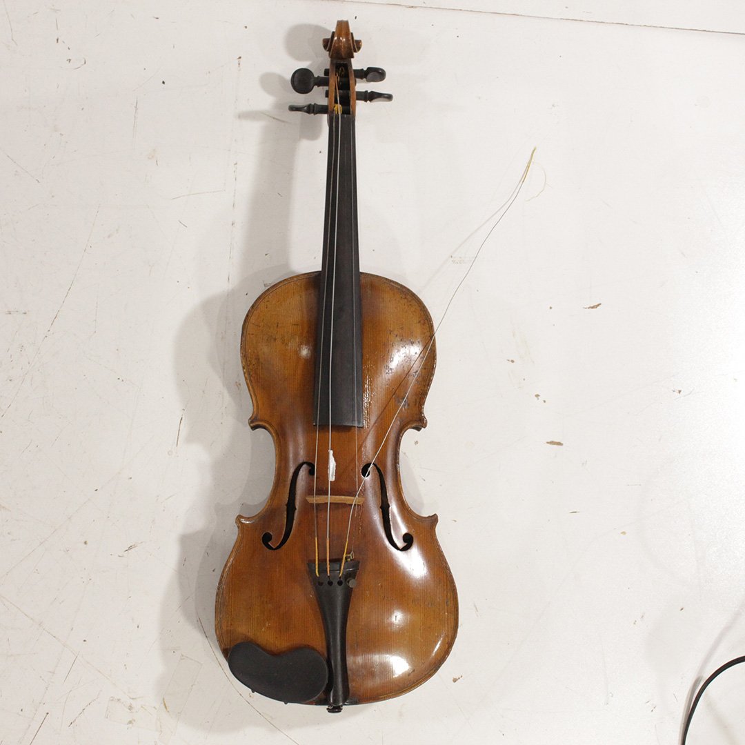 Vintage Strainer Violin (1 of 9)