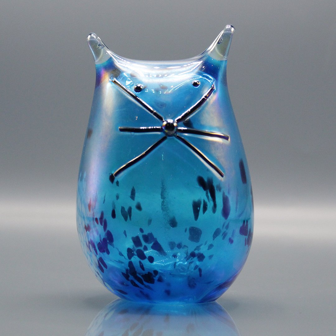 Modernism Studio Art Glass CAT Figure: Modernism Studio Art Glass CAT Figure, Blue. Size: 6 x 4 inches