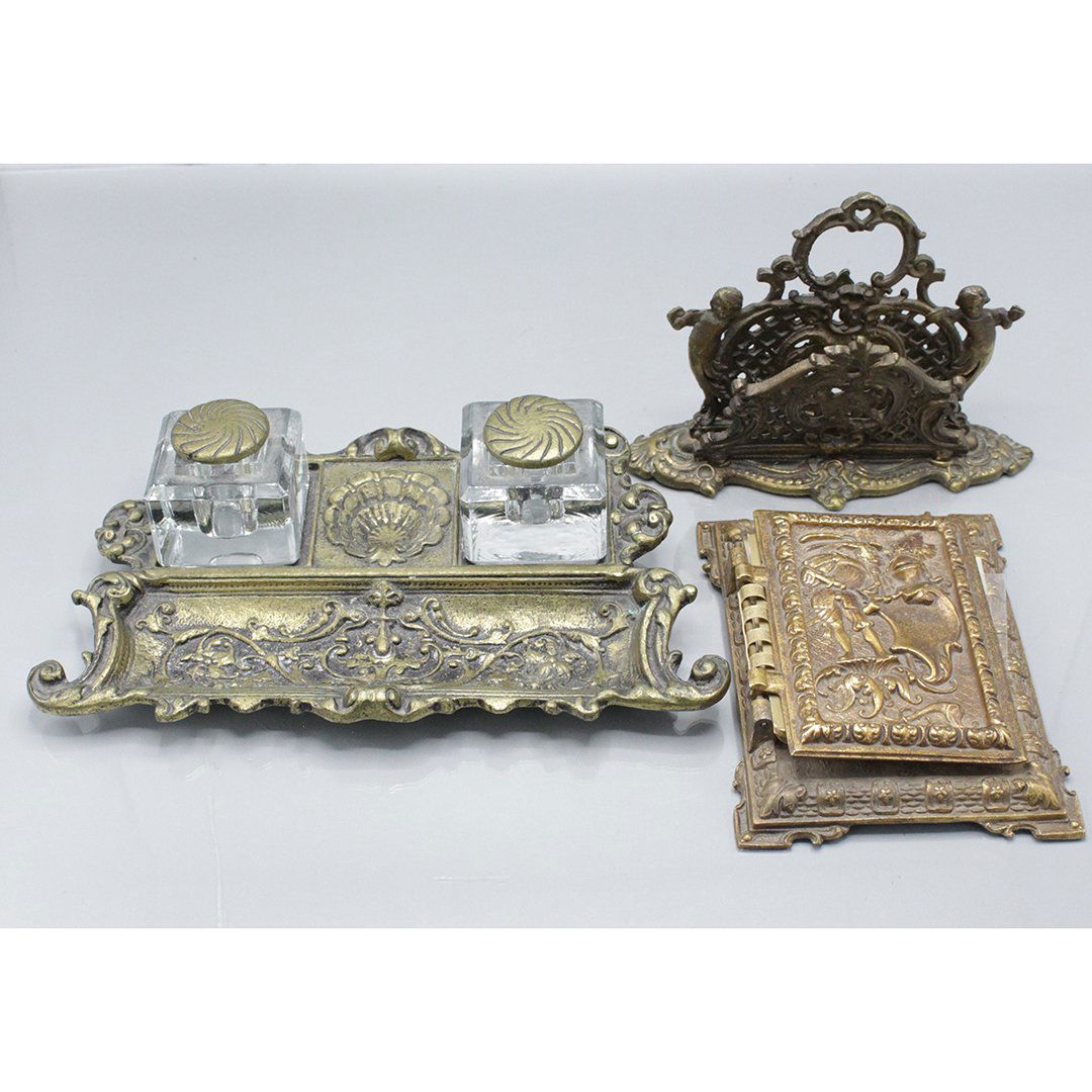 3-Piece Ornate Brass Desk Set, Double Inkwell, Pad (1 of 16)