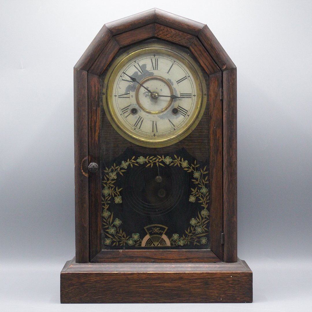 Antique New Haven Conn Clock: Antique New Haven Conn Clock Size: 18 h , 12w