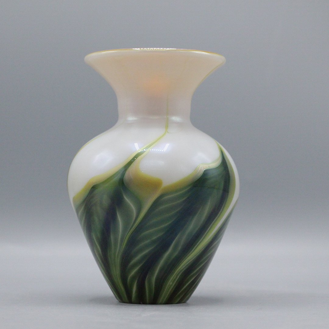 Lundberg Signed Art Glass Vase Pulled Feather Design (1 of 8)