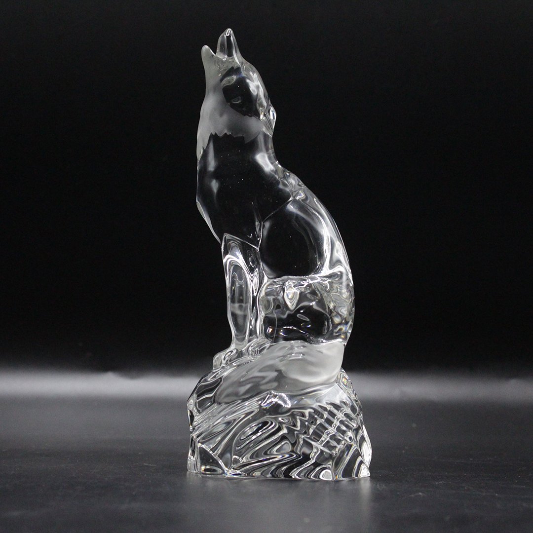 Lenox Crystal Howling Wolf: Lenox Crystal Howling Wolf made in germany, glass Size: 7.5 h , 3w
