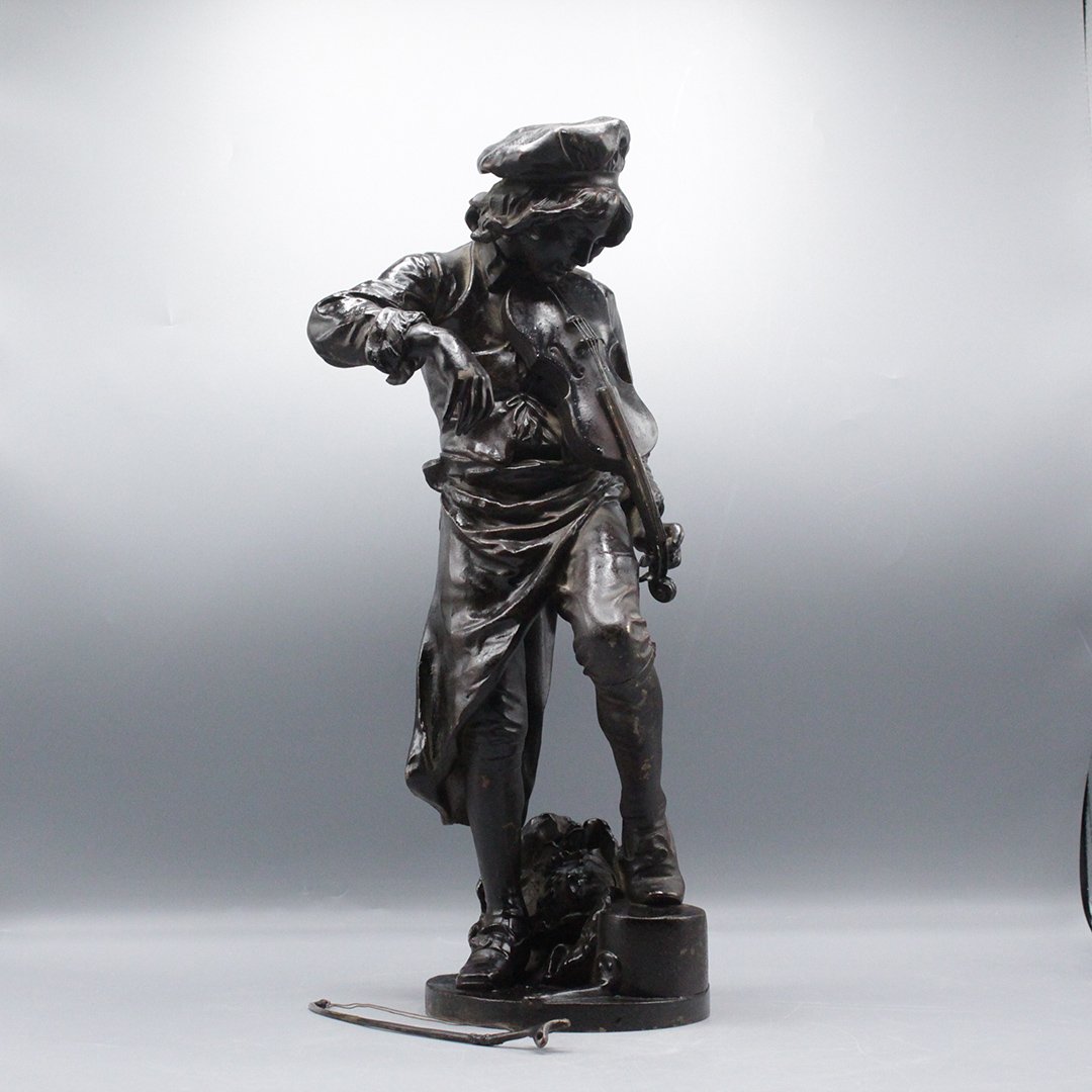 Black White Metal Sculpture Statue of Violin Player (1 of 8)