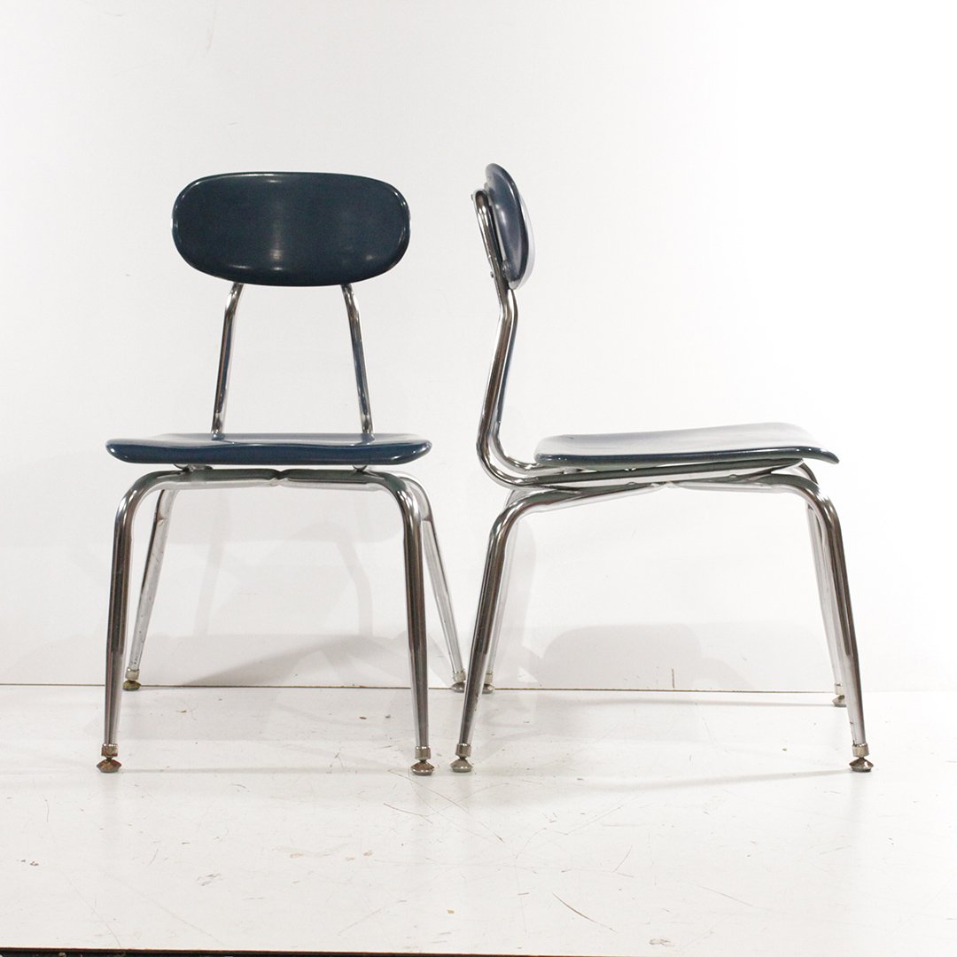 Six [6] Child's Mid-Century Modern Stackable Chairs (1 of 7)