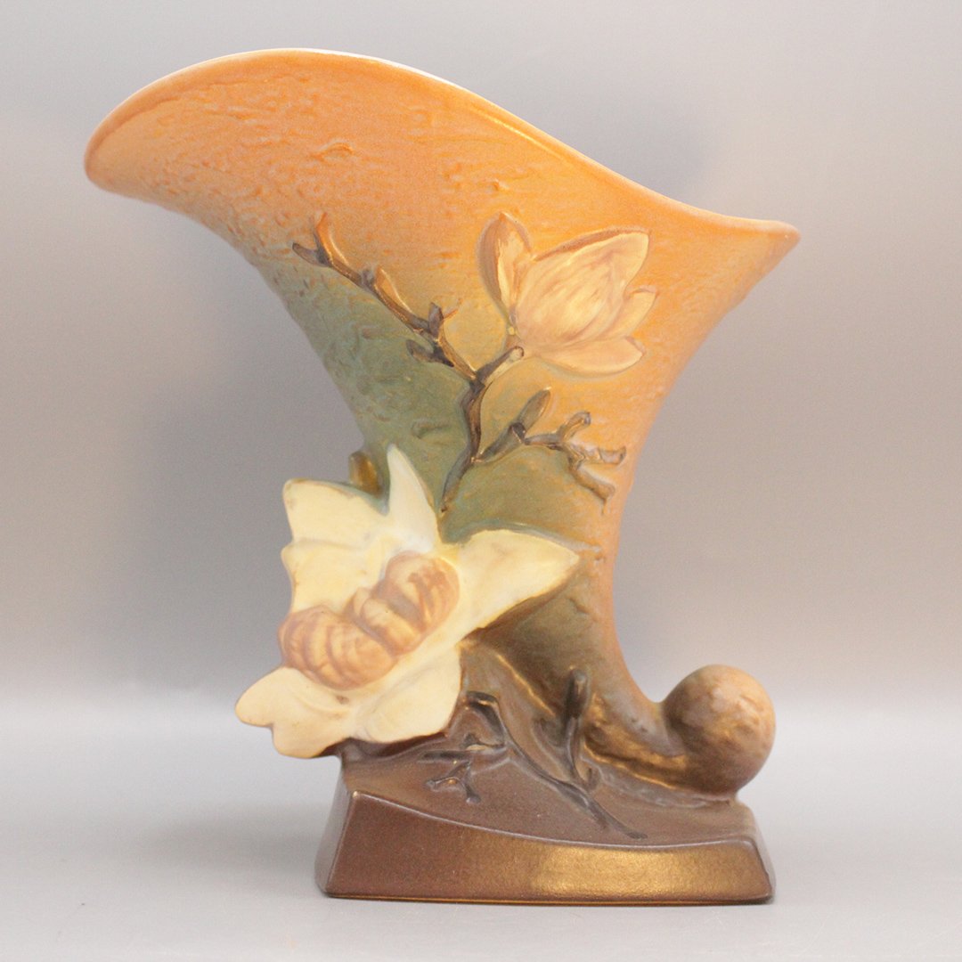 Roseville Art Pottery Cornucopia Vase #185-8" (1 of 9)