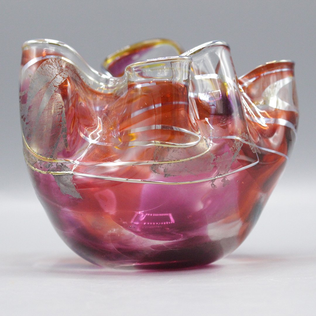 Studio Art Glass Handkerchief Vase Artist Signed: Studio Art Glass Handkerchief Vase Artist Signed. Size: 5 x 5.75 inches
