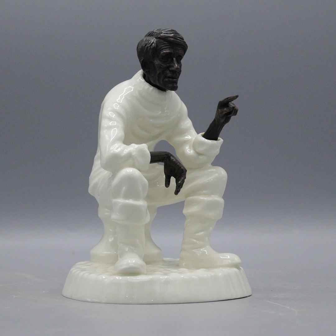 Minton Travellers Tales Fine Porcelain Figure: Minton Travellers Tales Fine Porcelain Figure Si. ze: 7 x 5 inches