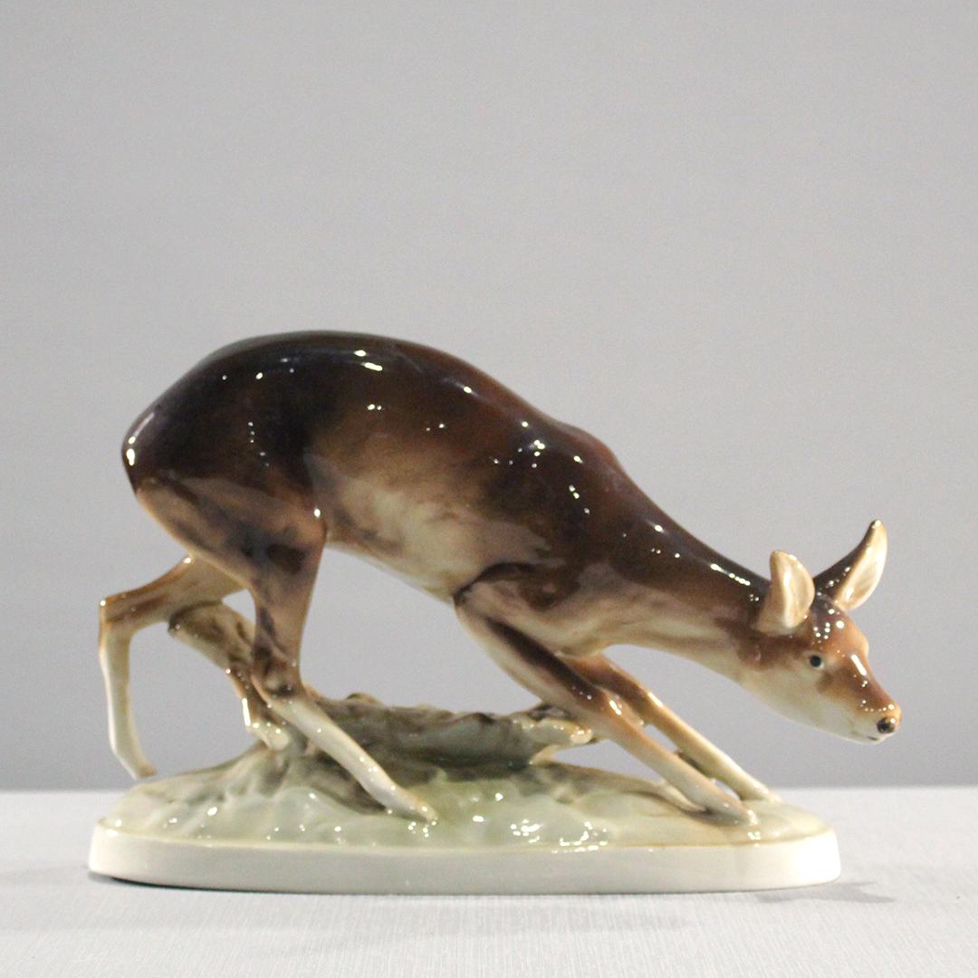 Royal Dux Fine Porcelain Fawn Figure Artist Signed: Royal Dux Fine Porcelain Fawn Figure Artist Signed. Size: 7.5 x 11 inches