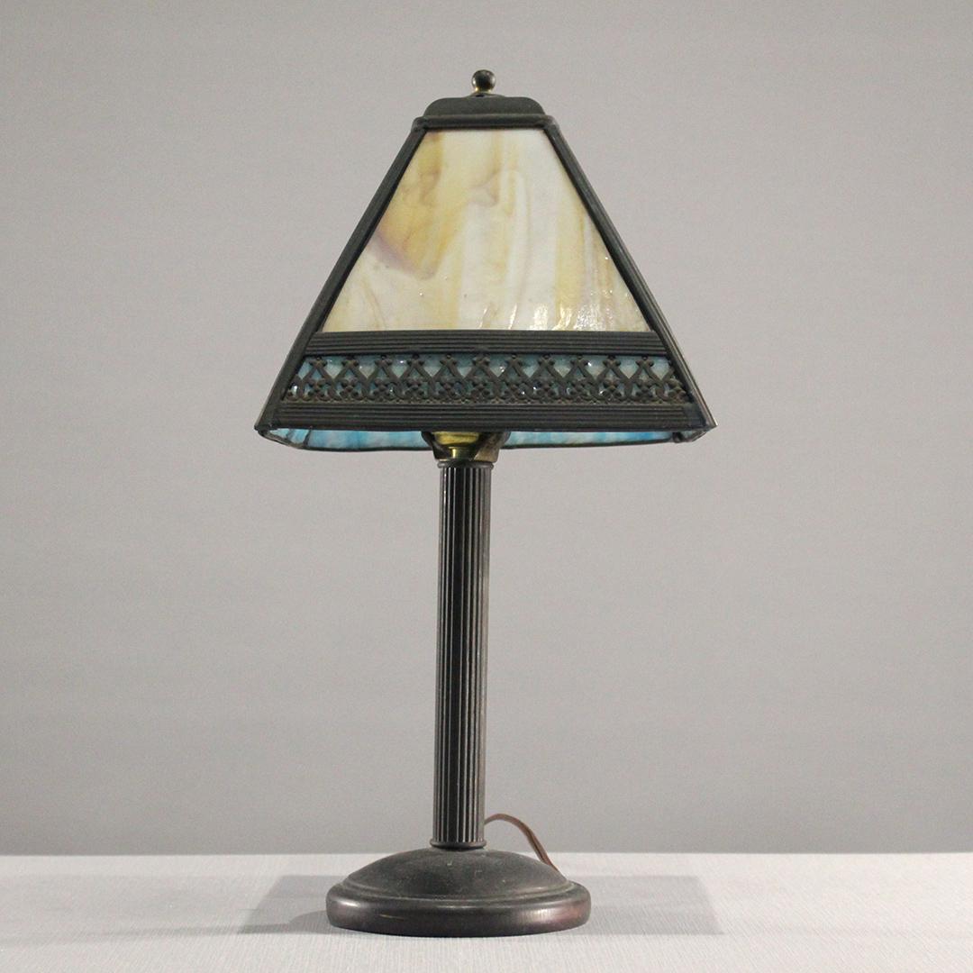 Vintage 2-Color Slag Glass Panel Boudoir Lamp (1 of 10)