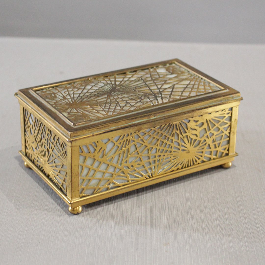 TIFFANY STUDIOS New York #816 Pine Needles Covered Box (1 of 9)