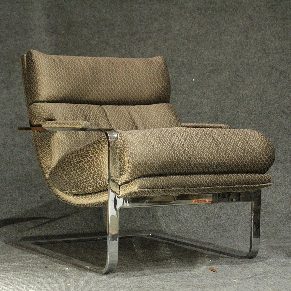 MILO BAUGHMAN Chrome Flat Bar LOUNGE CHAIR: MILO BAUGHMAN Chrome Flat Bar LOUNGE CHAIR. Size: 30 h , 26"W