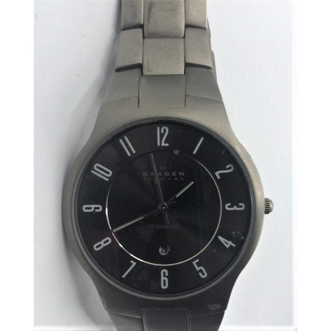 SKAGEN DENMARK Men's Wristwatch Stainless Titanium: SKAGEN DENMARK Men's Wristwatch Stainless Titanium. Size: bezel 1.5 in.