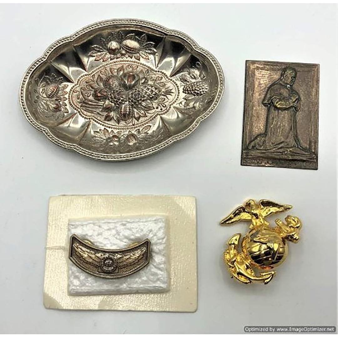 4-piece Assorted Estate Collectible Grouping Variety (1 of 5)