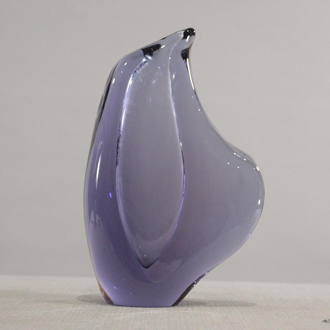Italian Alexandrite Amethyst Art Glass Free Form Vase: Italian Alexandrite Amethyst Art Glass Free Form Vase. Size: 8.5 x 5.5 inches