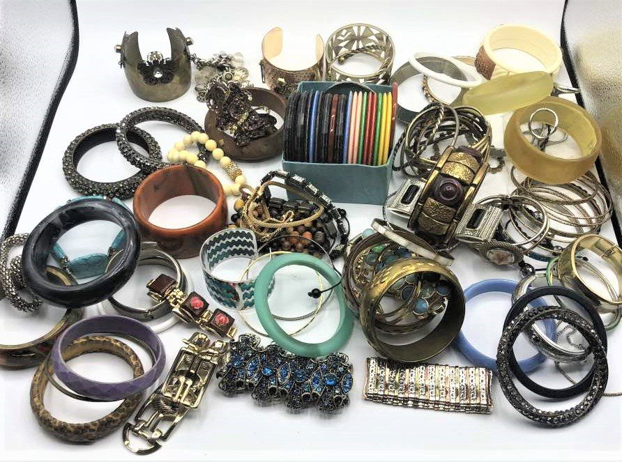 Large Grouping Estate Costume Jewelry Bracelets. (1 of 7)