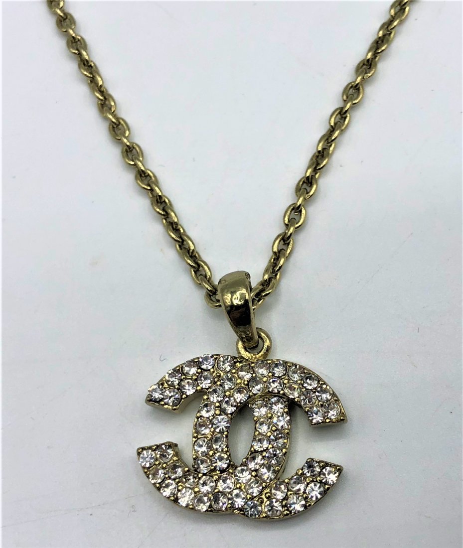 CHANEL Gold Tone with Rhinestones Pendant Necklace (1 of 5)