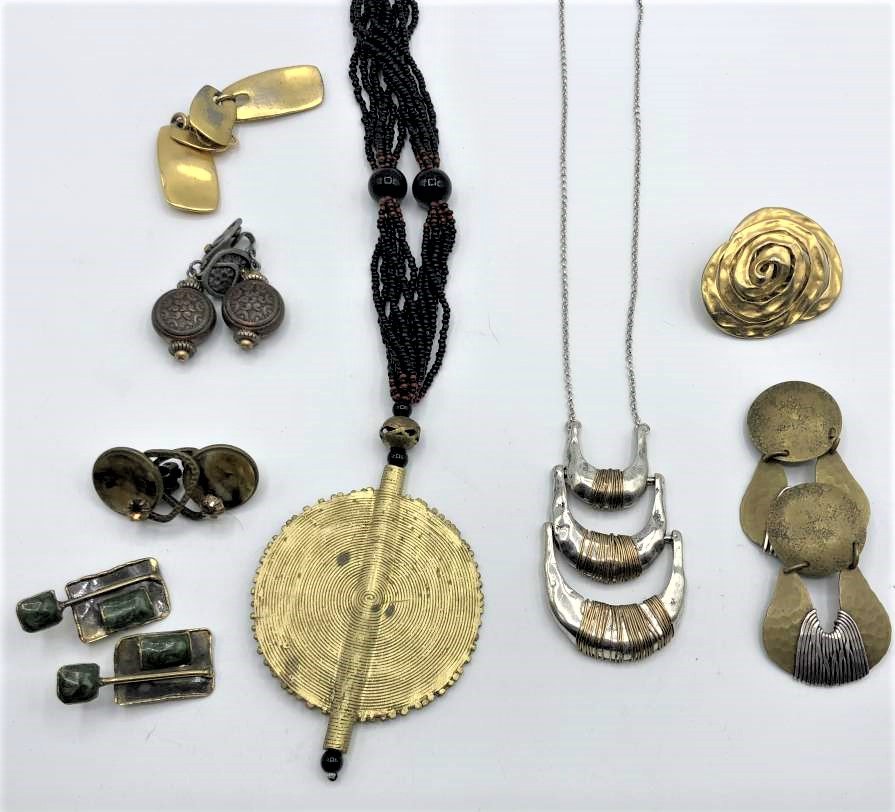 Grouping Assorted Modernism / Arts & Crafts Jewelry (1 of 6)