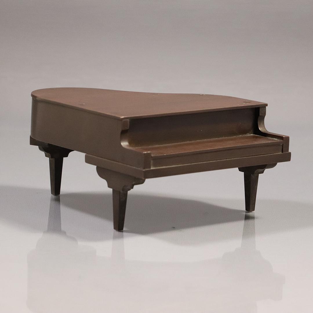 Miniature Cast Bronze Baby Grand Piano: Miniature Cast Bronze Baby Grand Piano. Good original patina finish. Size: 3h x 6.5w inches