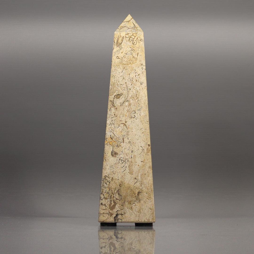 Obelisk in Cast Marble Mid-Century Modern, Signed: Obelisk in Cast Marble Mid-Century Modern, Signed on base. Size: 12 x 3 inches
