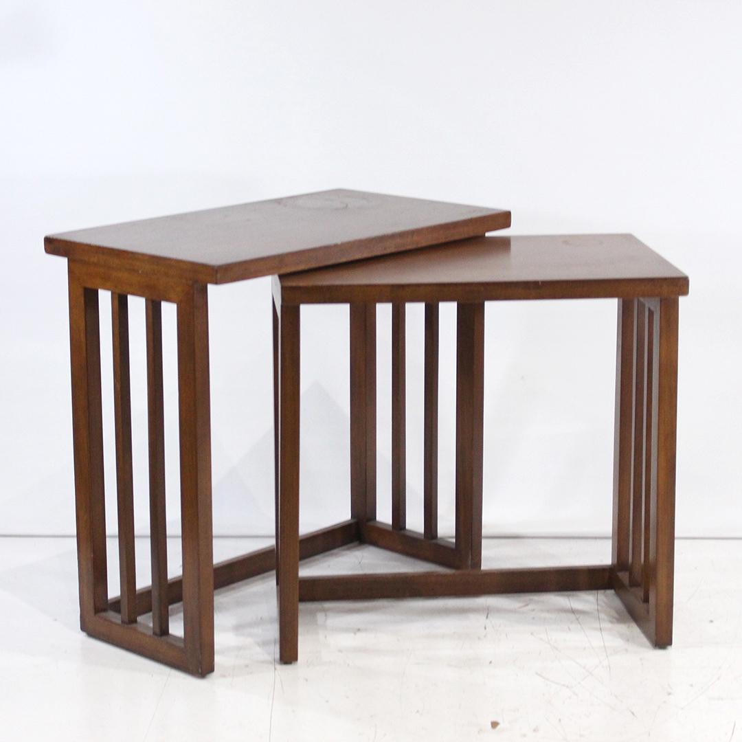 Mid-Century Modern Nesting Tables of Two in Walnut: Mid-Century Modern Nesting Tables of Two in Walnut. Size: 23.5x23.25x15, 25x26x15