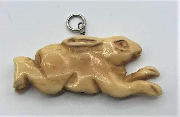Unique Bakelite Jack Rabbit Figure Pendant: Unique Bakelite Jack Rabbit Figure Pendant. Size: 2 in. x 1 in.