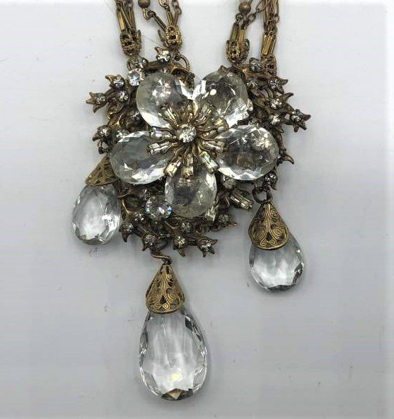 Vintage Edwardian Style Necklace Crystal Flower, Prisms: Vintage Edwardian Style Necklace Crystal Flower and Prisms, Fancy gold tone mounts and links chain. Size: 14 in. chain, 3.5 in x 2 in. pendant. Update: 1940's-1960's, in the style of Miriam Haskell.