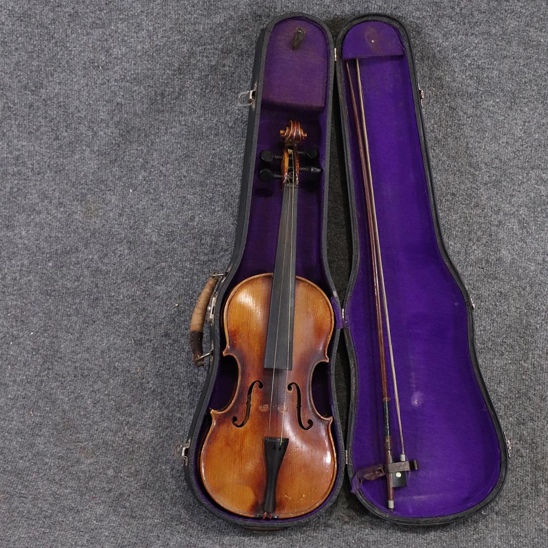 George Carl Kretschmann Labeled Violin with Orig. Case (1 of 9)