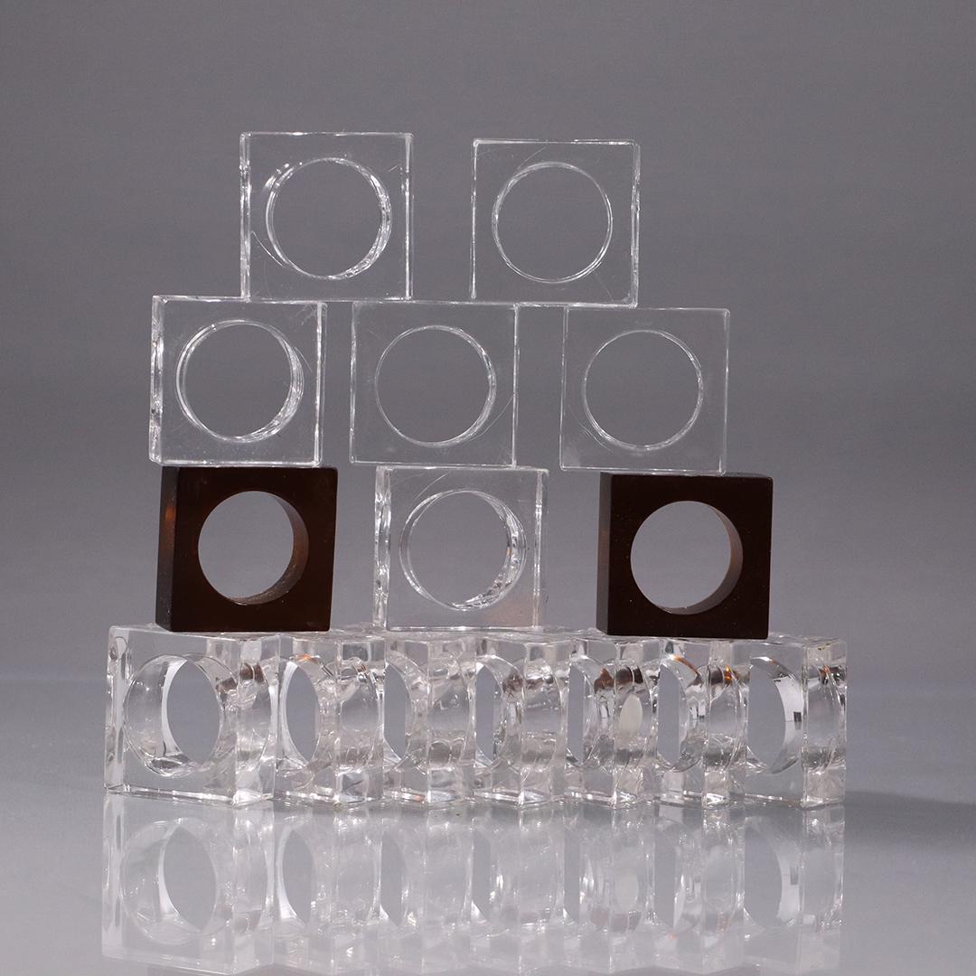 Sixteen Mid-Century Modern Lucite Napkin Ring Holders: Sixteen Mid-Century Modern Lucite Napkin Ring Holders Size: 1.75 in. diameter, (amount 16)