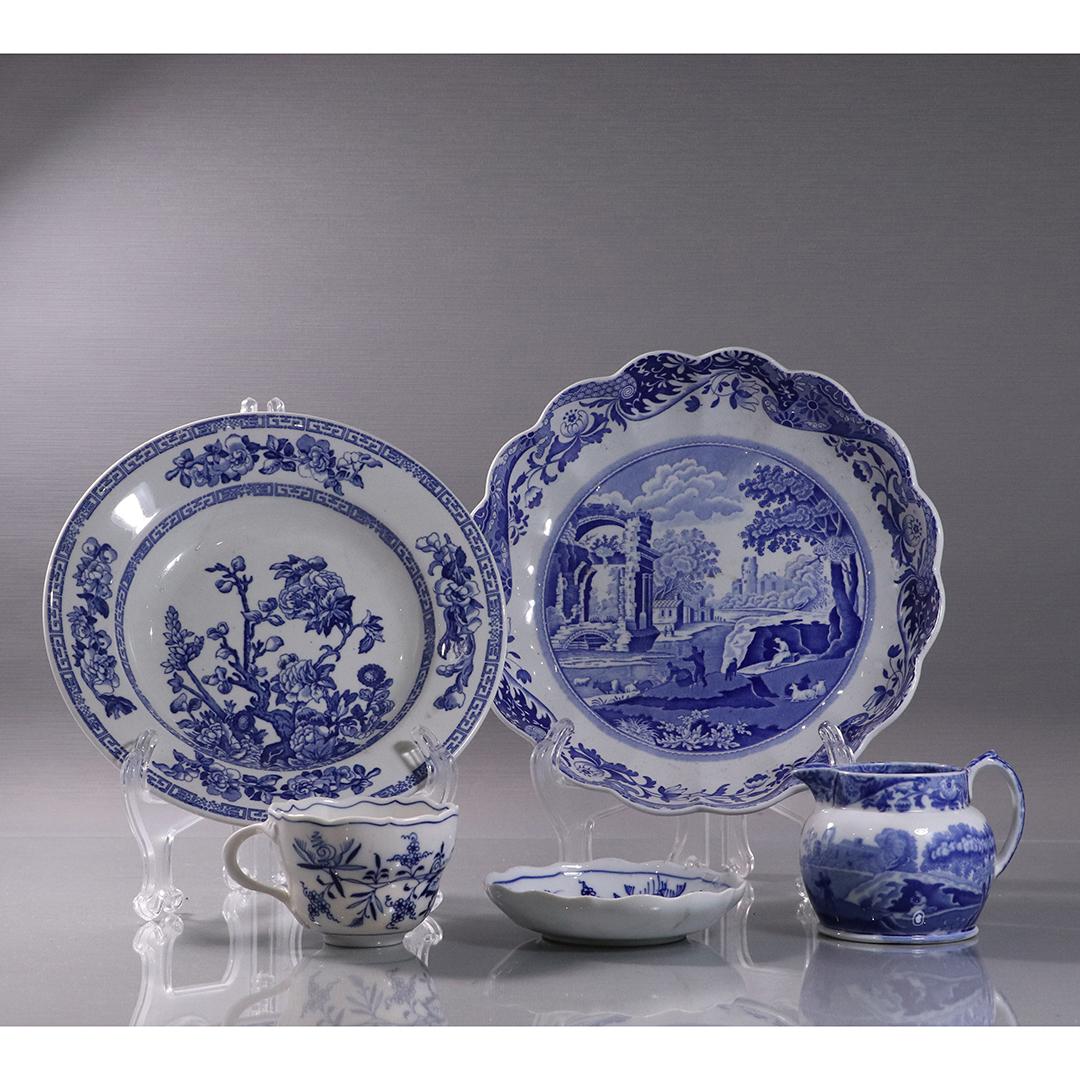 [5] Five Assorted Blue & White Maddock, Spode, Meissen: [5] Five Assorted Blue & White Maddock, Spode, Meissen. Size: 9.5 in. and 9 in. diameter plates