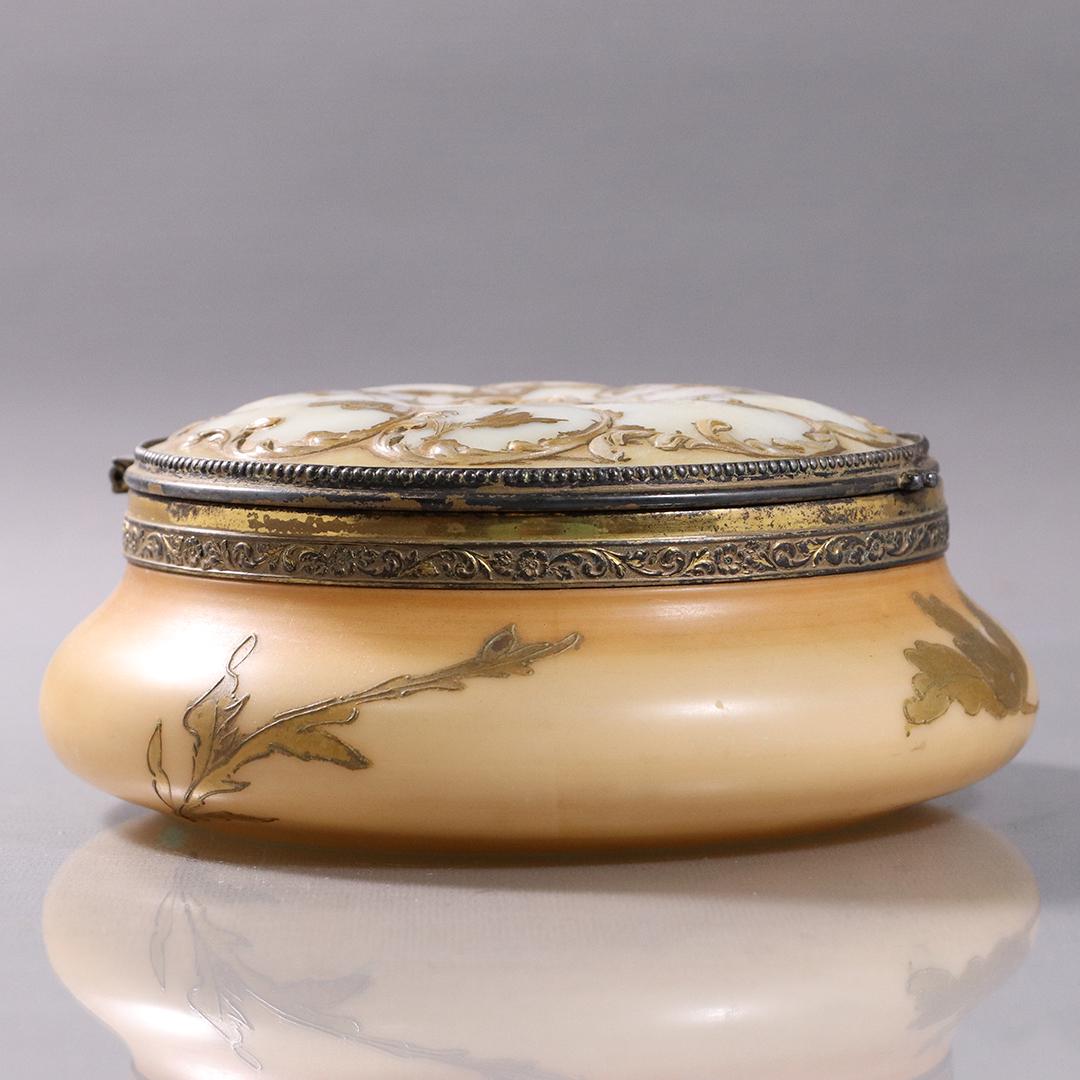 PAIRPOINT Victorian Porcelain Round Dresser Box Gold: PAIRPOINT Victorian Porcelain Round Dresser Box Gold decoration. Signed on base: Pairpoint. Size: 3 in. height x 7.5 in. wide