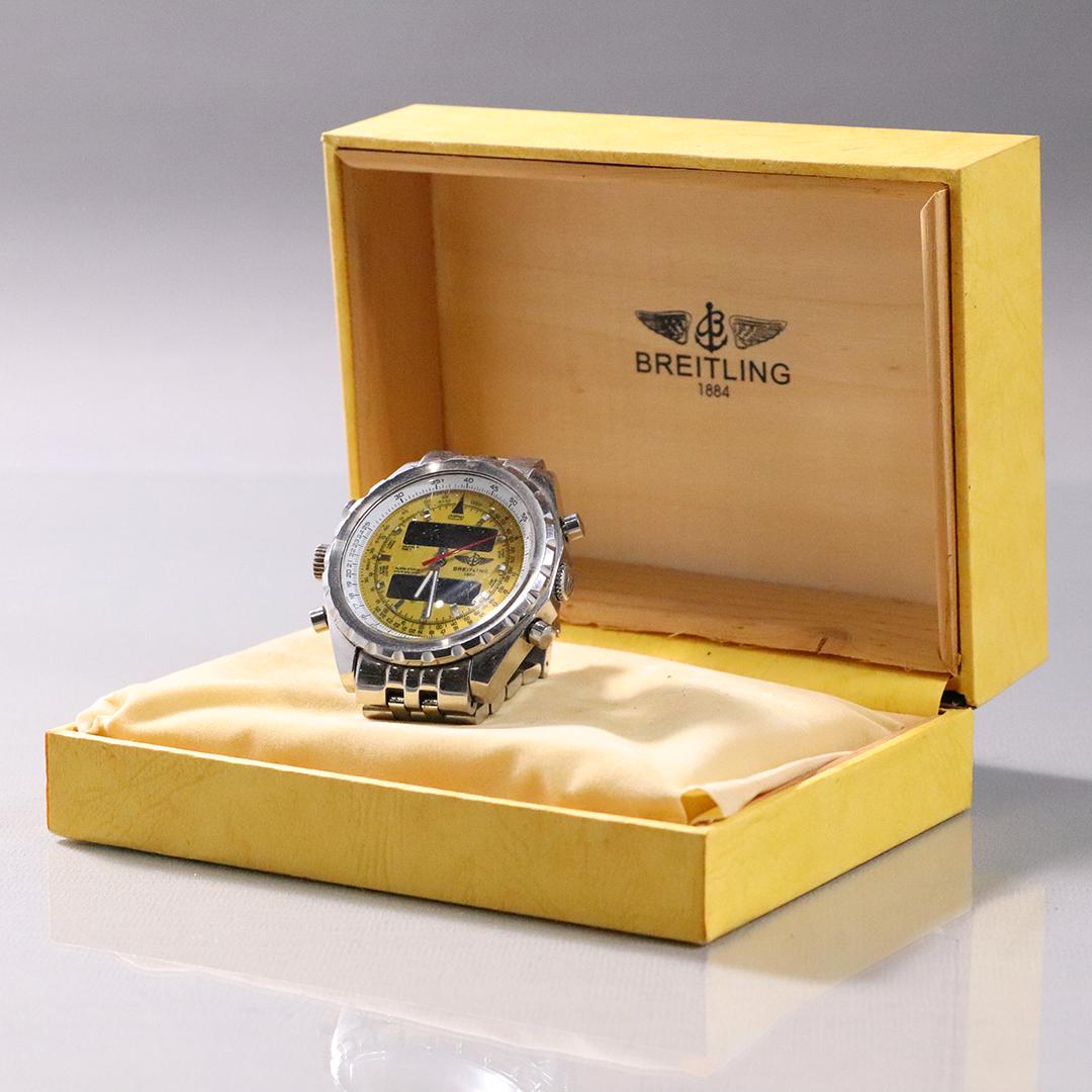 Men's Breitling Wristwatch in Original Box: Men's Breitling Wristwatch in Original Box. Size: box: 6 in. x 5 in.