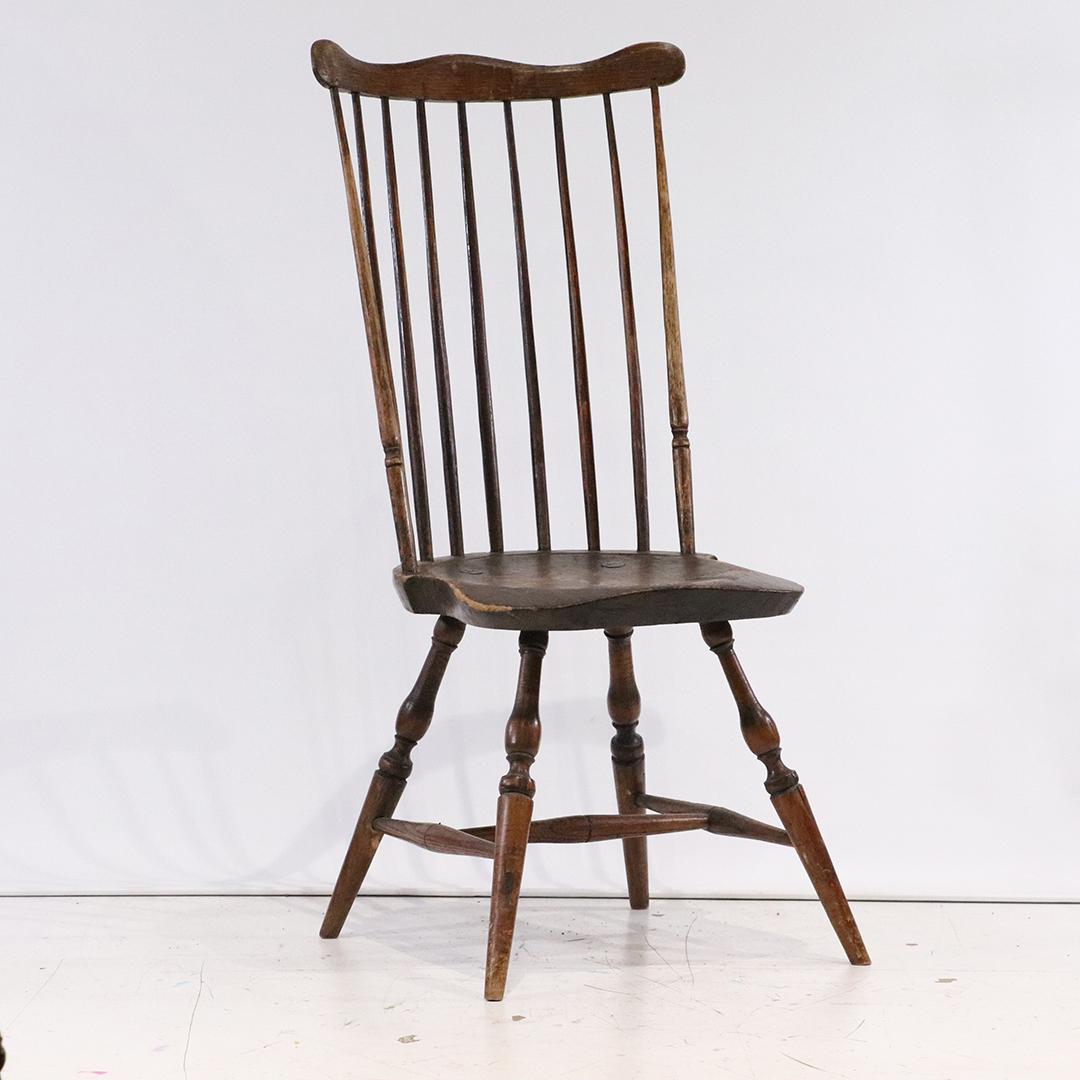 18th C Fan Back Windsor Chair Unsigned Original Finish: 18th C Fan Back Windsor Chair Unsigned Original Finish. Size: 39 in. height x 15 in. wide