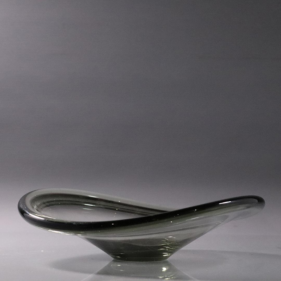 Holmegaard Signed Smoked Glass Bowl Mid-Century Modern: Holmegaard Signed Smoked Glass Bowl Mid-Century Modern. Size: 3 in. height x 10.5 in. diameter