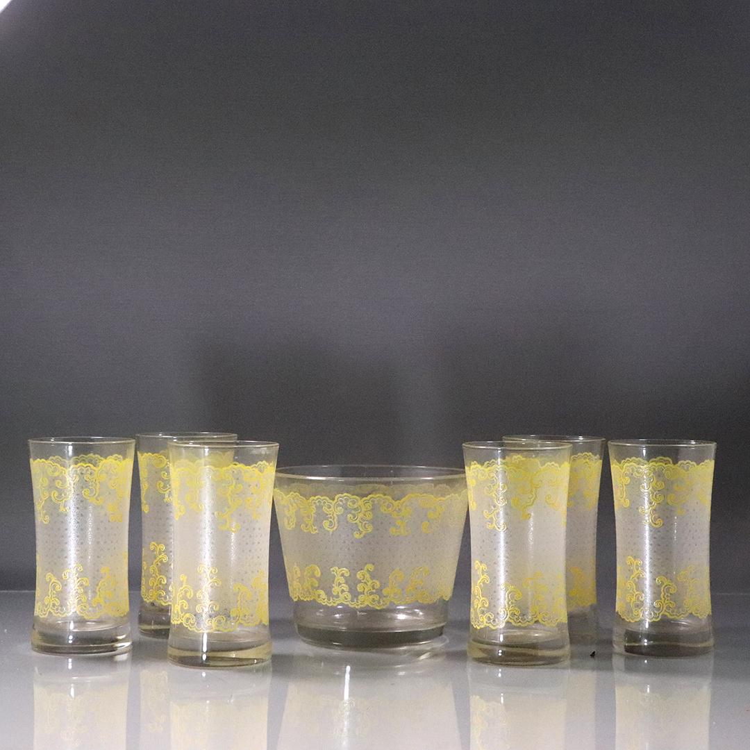 Mid-Century Modern 6 Yellow Cocktail Glasses Ice Bucket: Mid-Century Modern 6 Yellow Cocktail Glasses and matching Ice Bucket. Size: bucket 5 in. height x 6 in. diameter , glasses are 6 in. height