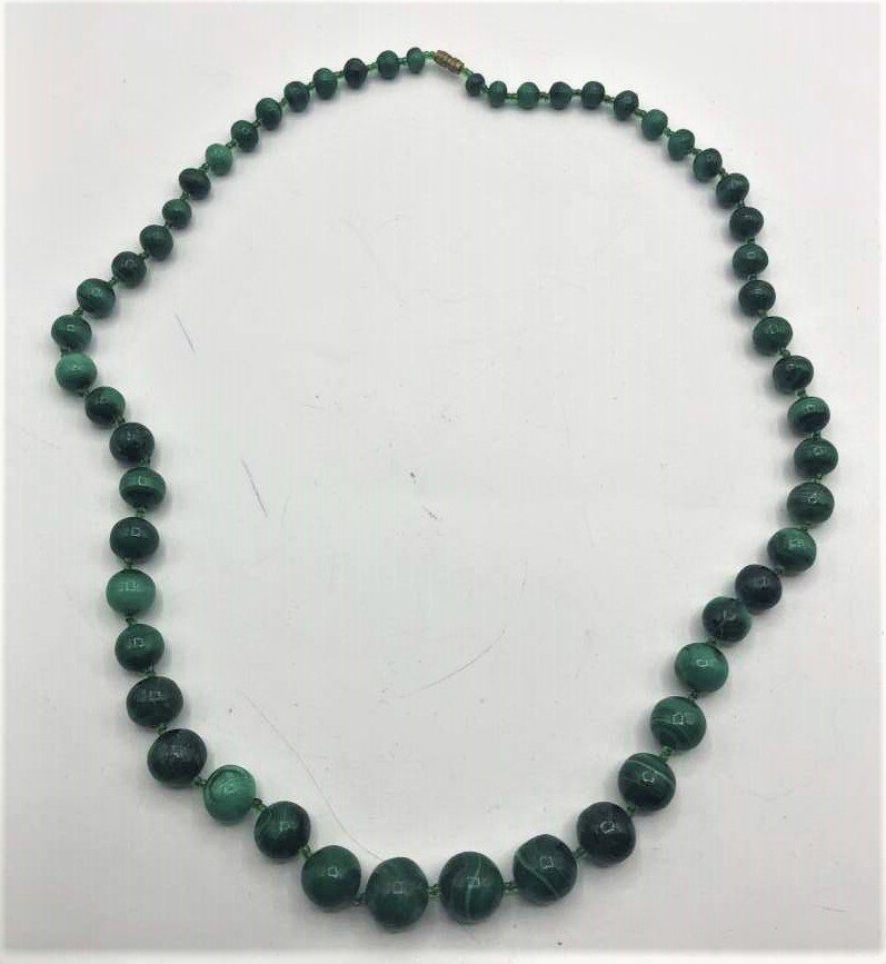 Malachite Graduated Size Beaded Necklace: Malachite Graduated Size Beaded Necklace. Size: 24 in. length